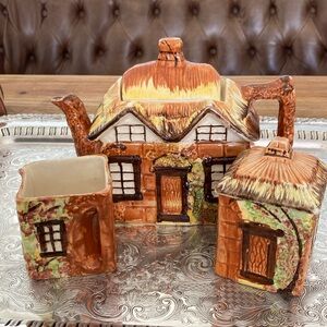 Cottage Ware Tea Set